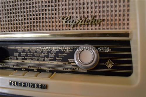 Capricho U-2125-FM; Telefunken (ID = 1811975) Radio