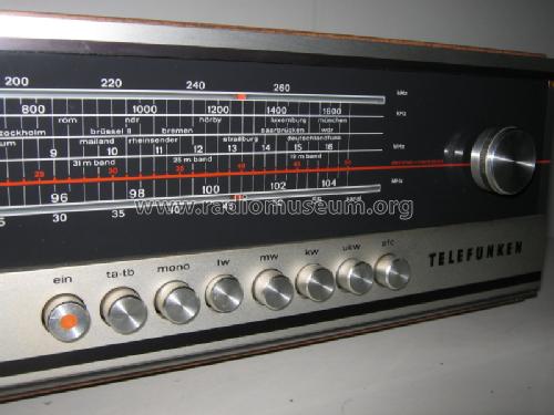 Operette HiFi 301; Telefunken (ID = 822198) Radio