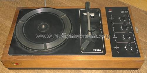 Stereo Turntable GZC-710; Tesla; Praha, (ID = 1979956) R-Player