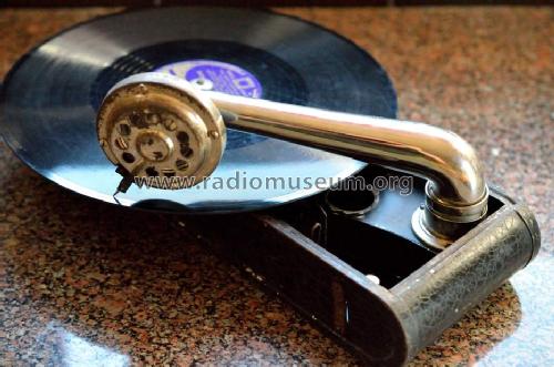 Excelda Pocket Gramophone No. 55; Thorens SA; St. (ID = 1661149) TalkingM