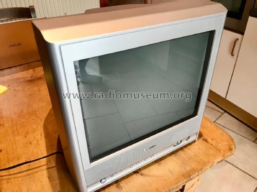 15' Colour Television 15V31F; Toshiba Corporation; (ID = 2650385) Télévision