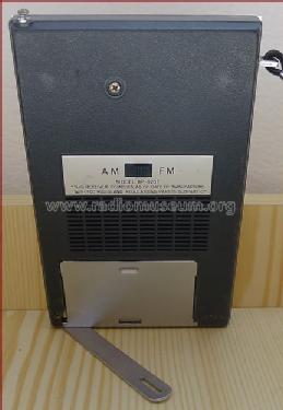 8P-823F; Toshiba Corporation; (ID = 1490828) Radio
