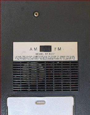 8P-823F; Toshiba Corporation; (ID = 1490829) Radio