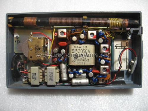 Eight Transistor 8TM-613; Toshiba Corporation; (ID = 1600635) Radio