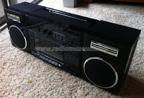 Stereo Radio Cassette Recorder RT-7016; Toshiba Corporation; (ID = 1482691) Radio