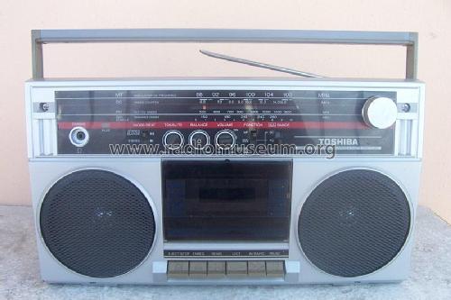 Stereo Radio Cassette Recorder RT-6015; Toshiba Corporation; (ID = 1726578) Radio