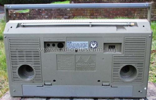 AM/FM Stereo Radio Cassette Recorder RT-6035; Toshiba Corporation; (ID = 1919915) Radio