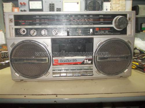 BomBeat 85 Stereo Radio Cassette Recorder RT-85S; Toshiba Corporation; (ID = 2075846) Radio