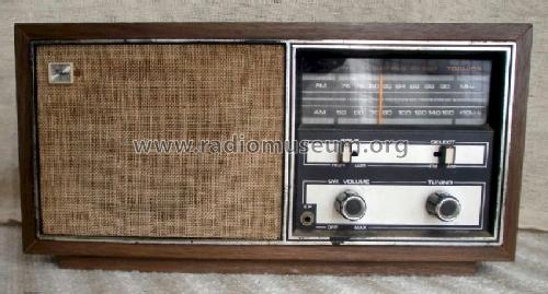 FM/AM Solid State RH-506F; Toshiba Corporation; (ID = 1250848) Radio