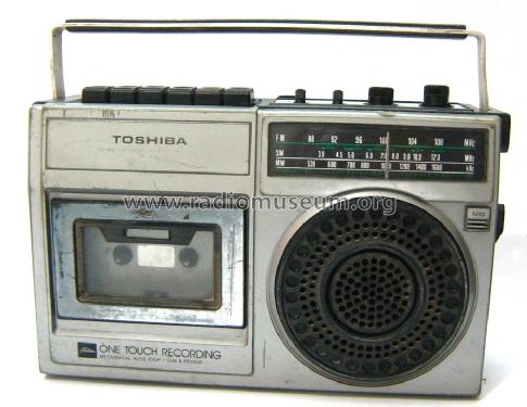 Radio Cassette Recorder RT-4750; Toshiba Corporation; (ID = 1388376) Radio