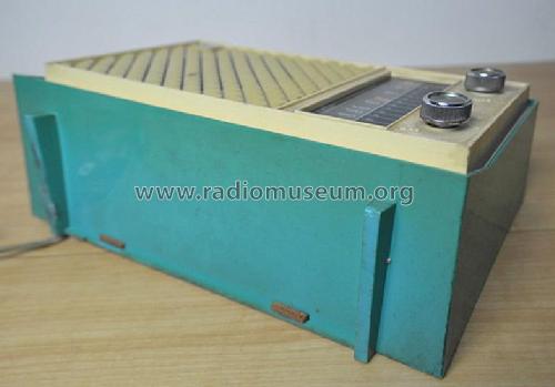 RH-556; Toshiba Corporation; (ID = 1932471) Radio