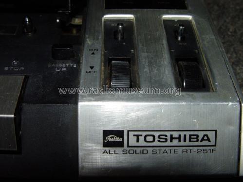 RT-251F; Toshiba Corporation; (ID = 1209845) Radio