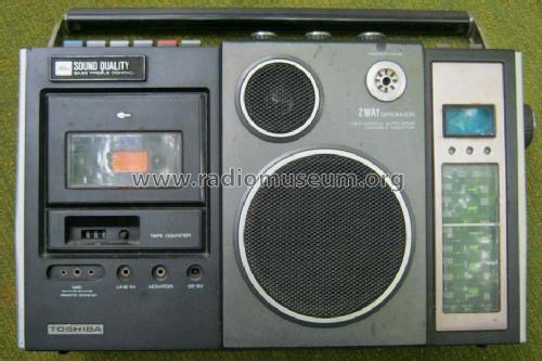 RT-580F; Toshiba Corporation; (ID = 1480389) Radio
