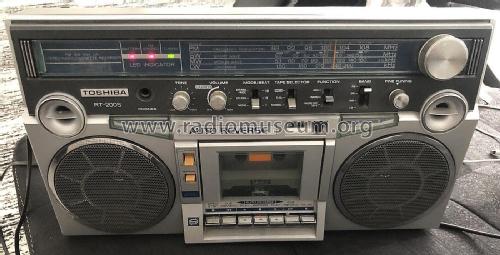 Stereo Radio Cassette Recorder RT-8200S; Toshiba Corporation; (ID = 2812703) Radio