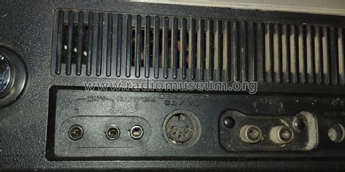 BomBeat 12 Stereo Radio Cassette Recorder RT-8590S; Toshiba Corporation; (ID = 2500163) Radio