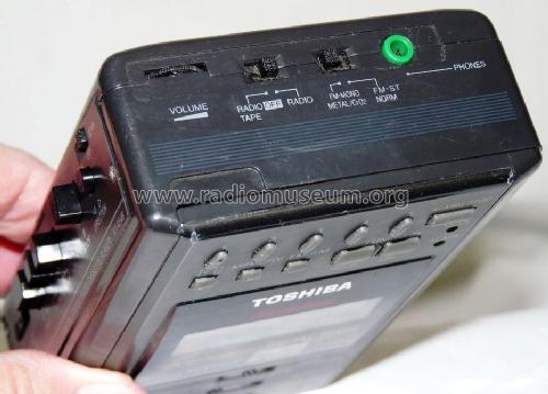 Stereo Radio Cassette Player KT-4548; Toshiba Corporation; (ID = 666337) Radio