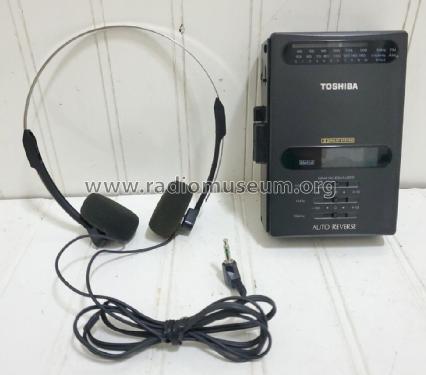 Stereo Radio Cassette Player KT-4049; Toshiba Corporation; (ID = 2978741) Radio