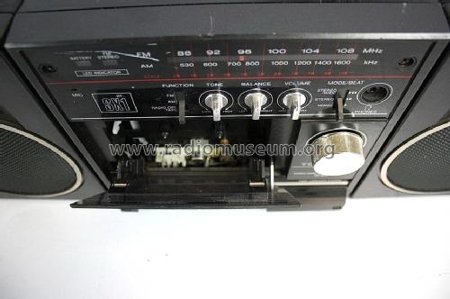 Stereo Radio Cassette Recorder RT-SX1; Toshiba Corporation; (ID = 1498082) Radio