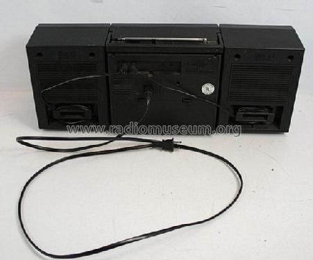 Stereo Radio Cassette Recorder RT-SX1; Toshiba Corporation; (ID = 1498083) Radio