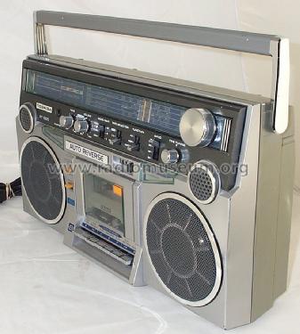 Stereo Radio Cassette Recorder RT-200S; Toshiba Corporation; (ID = 1530786) Radio