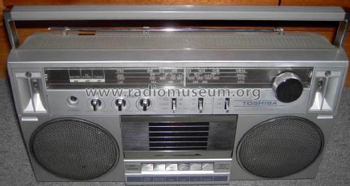 Stereo Radio Cassette Recorder RT-130S; Toshiba Corporation; (ID = 1953442) Radio