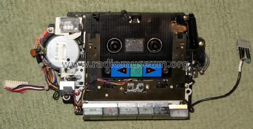 Stereo Radio Cassette Recorder RT-SF5; Toshiba Corporation; (ID = 543499) Radio