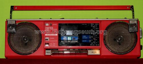 Stereo Radio Cassette Recorder RT-SF5; Toshiba Corporation; (ID = 543503) Radio