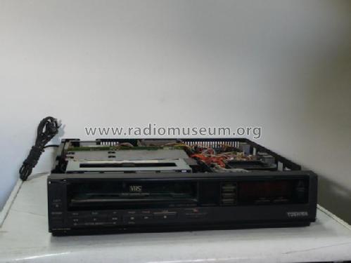 Video Cassette Recorder V-73W; Toshiba Corporation; (ID = 1629656) R-Player