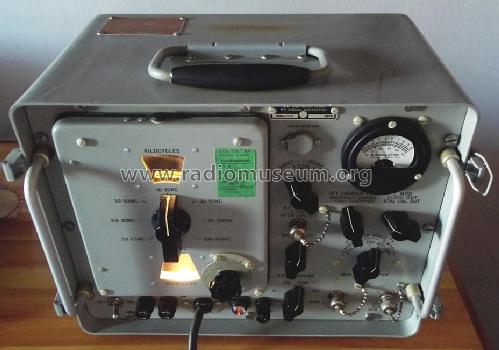 RF Signal Generator Set AN/URM-25D; MILITARY U.S. (ID = 1525711) Equipment