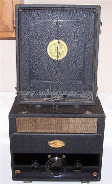 One Man Portable Radio ; Trav-Ler Karenola (ID = 1731520) Radio