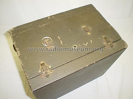 WLS Silvertone Portable ; Sears, Roebuck & Co. (ID = 619770) Radio