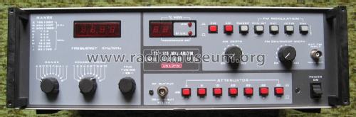 AM/FM Signal Generator EP-115; Unaohm Start, Ohm, E (ID = 826012) Equipment