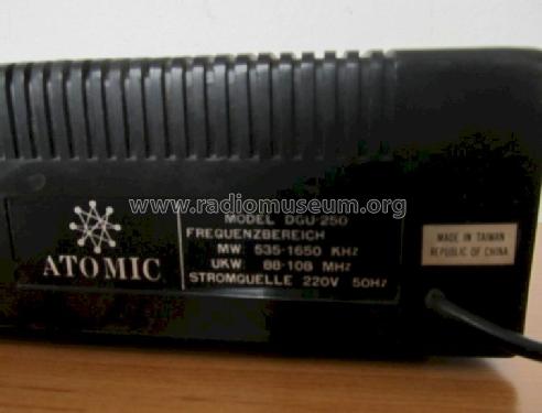 Atomic Solid State AM/FM Digital Clock Radio DGU 250; UNBEKANNTE FIRMA D / (ID = 1403517) Radio