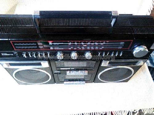 897 W; Condor; Europe (ID = 1664782) Radio