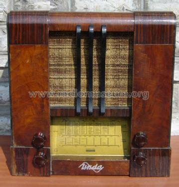 Tri Unda 700; Unda Radio; Como, (ID = 805682) Radio