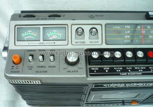 4-Band Stereo-Radio-Cassette-Recorder TU-3000FLS; Unisef; Tokyo (ID = 1667100) Radio