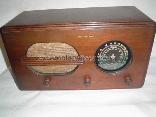 515 ; United American (ID = 578556) Radio