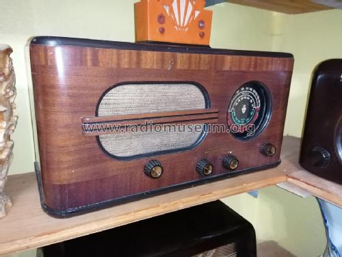 640 ; United American (ID = 2691533) Radio