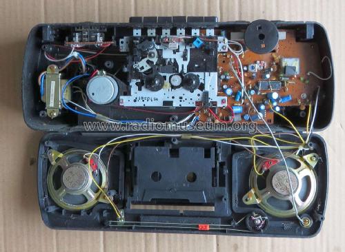 FM Stereo Radio Cassette Recorder URR 330; United Consumer (ID = 2389301) Radio