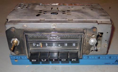 Delco 980462 Buick; United Motors (ID = 2098810) Car Radio