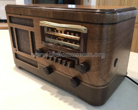 R1157; United Motors (ID = 2432378) Radio