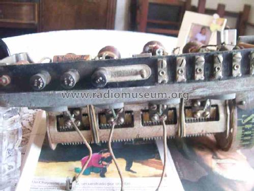 Courier 65 ; United Reproducers (ID = 995597) Radio