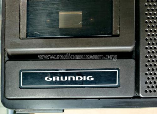 Radiomagnetofon Grundig Automatic RM221; Unitra ZRK, Zaklady (ID = 2758622) Radio