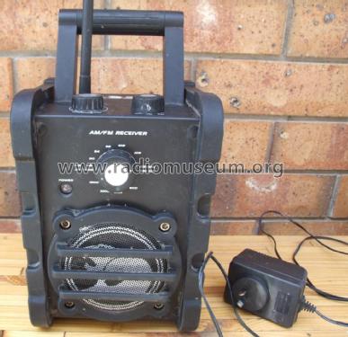 Holden - HSC - I Just Want One - AM/FM Receiver ; Unknown - CUSTOM (ID = 1750282) Radio