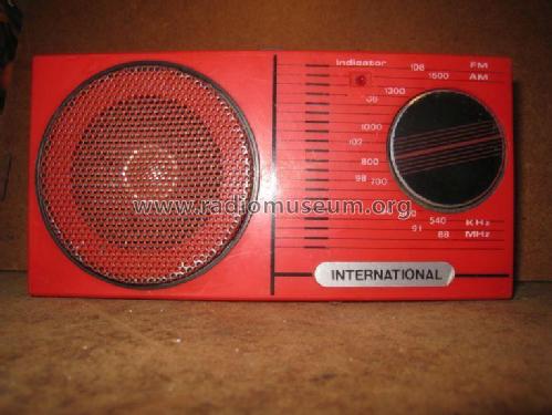 International ; Unknown - CUSTOM (ID = 1895462) Radio