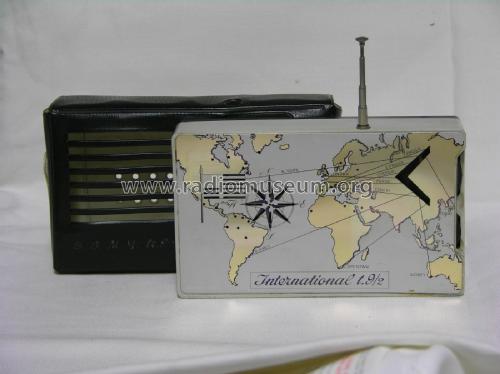 International t.9/2; Unknown - CUSTOM (ID = 2546329) Radio