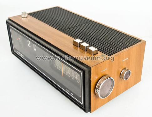Junior AM-FM Clock Radio ; SELH; where? (ID = 2060352) Radio