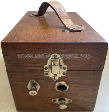 Kameraphon mit Celluloid-Schalltrichter ; UNBEKANNTE FIRMA D / (ID = 3124142) TalkingM