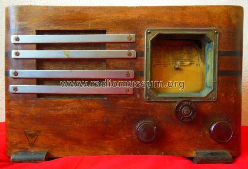Onderzia Radio ; Unknown - CUSTOM (ID = 1836751) Radio