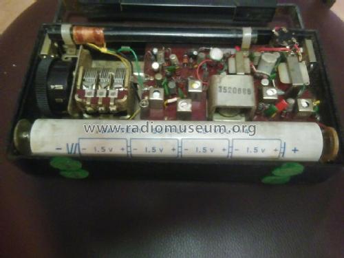 Royal International High Sensitivity 8 Transistor 8TP-902; Unknown - CUSTOM (ID = 2393786) Radio